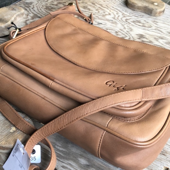 GIGI UK - NEW Gigi Multi pocket Flap over Cross Body Bag ,Brand New with Tag - Picture 10 of 10